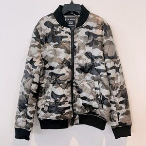 ZW Design camo puffer jacket for women.   Size M